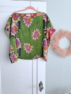 Green Floral Short-Sleeve Boho Blouse with Pink Accents Reversible